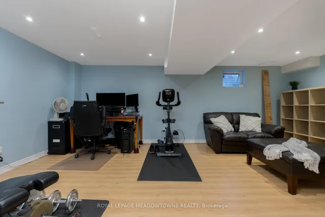 Additional image 36 of 1876 Stevington Cres