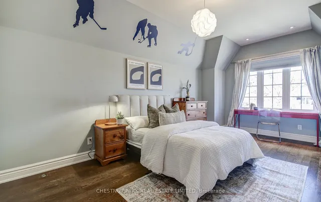 Additional image 34 of 249 Sheldrake Blvd