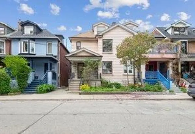 38 Fernbank Ave