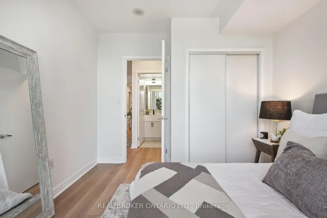 Additional image 32 of 10 Navy Wharf Crt Unit 2901