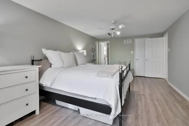 Additional image 27 of 2223 VISTA Dr