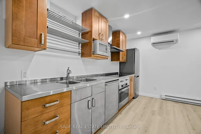 Additional image 28 of 25 Chamberlain Ave