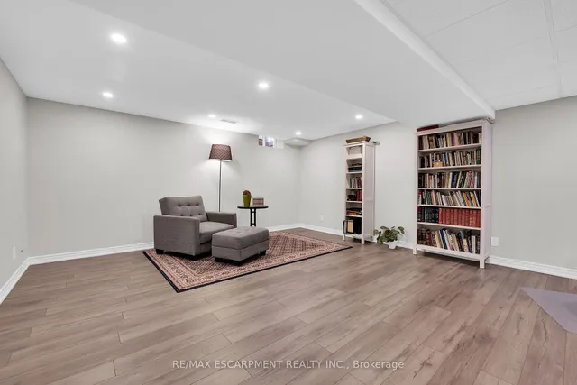 Additional image 39 of 174 Highbury Dr Unit 13