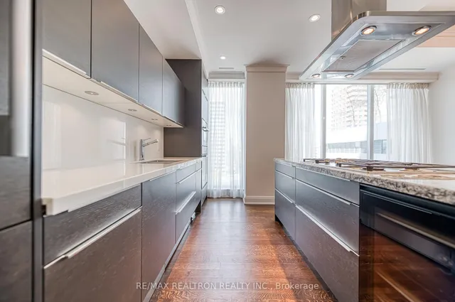 Additional image 15 of 206 Bloor St Unit 801