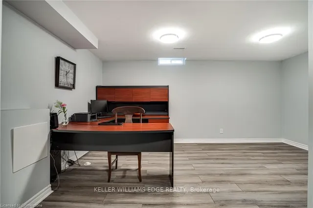 Additional image 22 of 2233 Towne Blvd