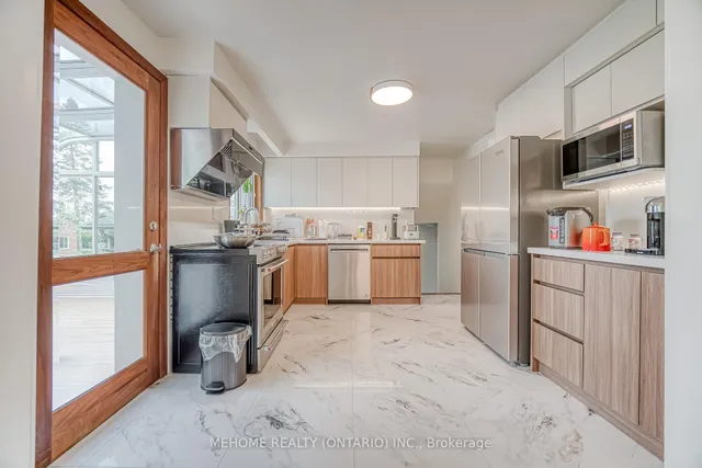 Additional image 14 of 25 Urbandale Ave