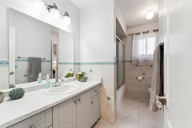 Additional image 21 of 21 Marchbank Cres