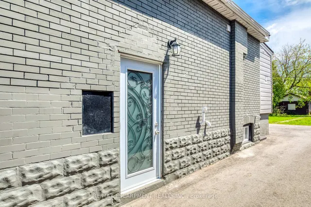 Additional image 37 of 176 Garside Ave