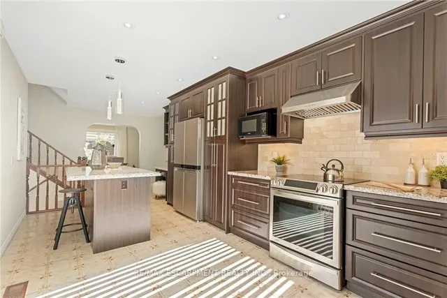 Additional image 16 of 36 Skylark Dr