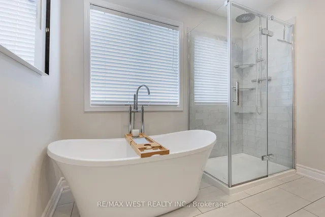 Additional image 23 of 284 Alexander Cres