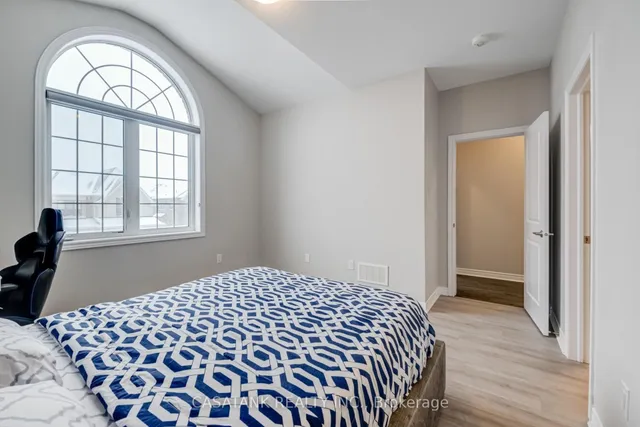 Additional image 41 of 359 North Park Blvd