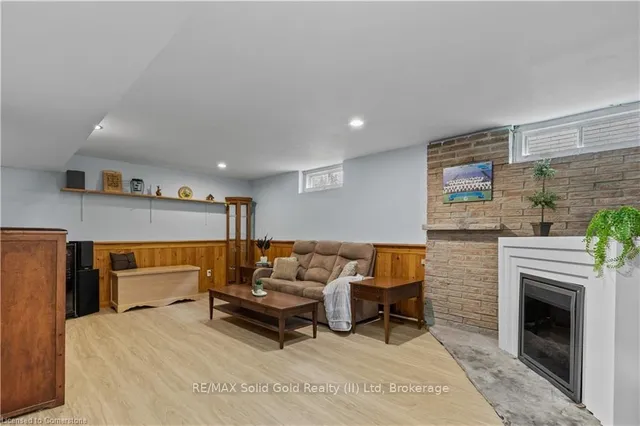 Additional image 18 of 344 Shelley Dr