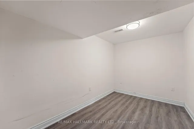 Additional image 24 of 134 Lemieux Crt