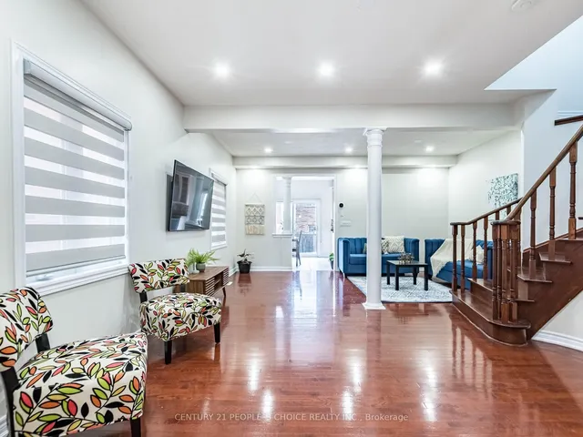 Additional image 4 of 74 Crystalview Cres