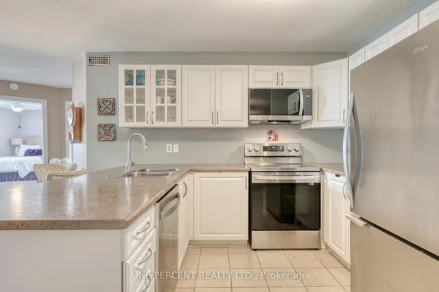 Additional image 4 of 2030 Cleaver Ave Unit 324
