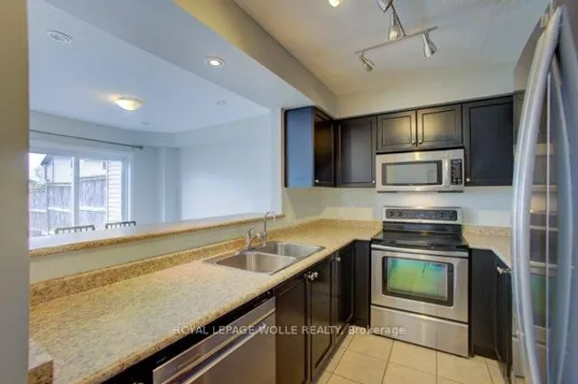 Additional image 9 of 945 Zeller Cres