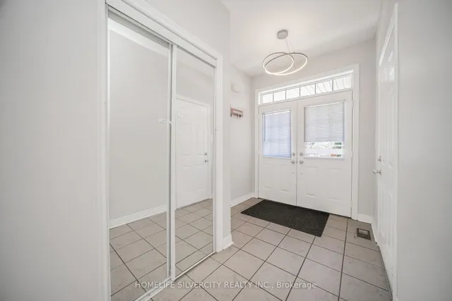 Additional image 5 of 6 Aria Lane