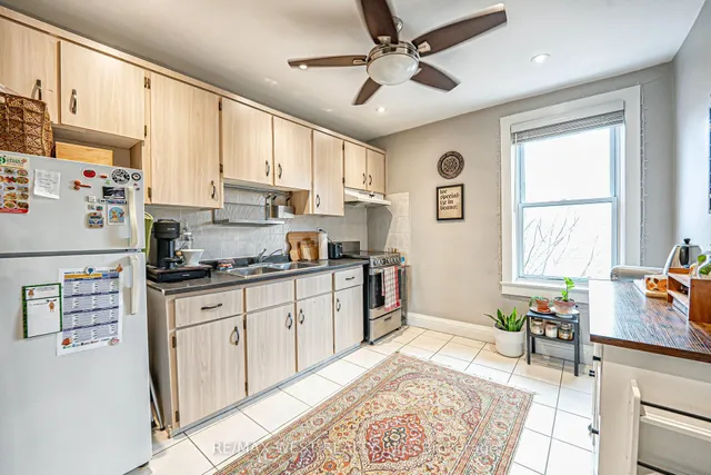 Additional image 34 of 712 Gladstone Ave