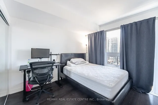 Additional image 13 of 19 Western Battery Rd Unit 1012