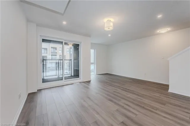 Additional image 9 of 17 Urbane Blvd Unit I073