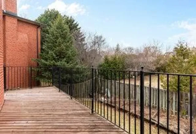 Additional image 35 of 18 Parravano Crt