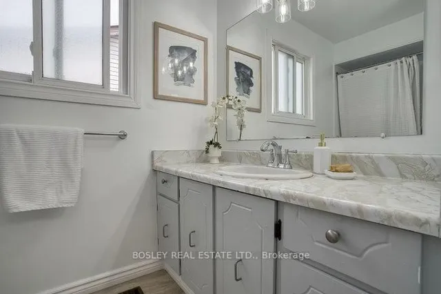 Additional image 21 of 8 Thorsby Crt