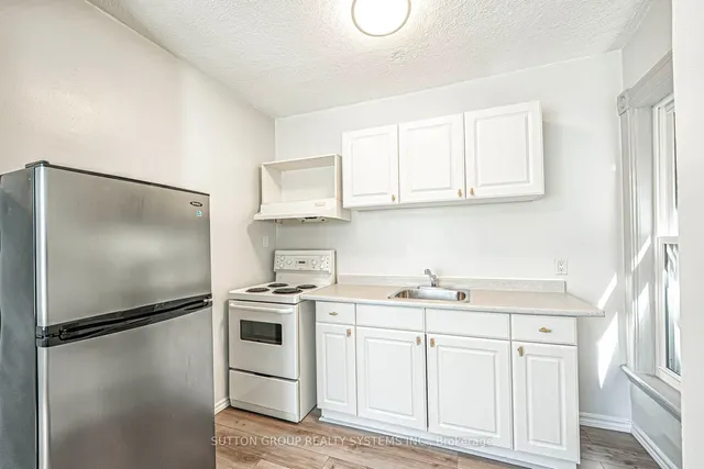 Additional image 20 of 171 Christie St