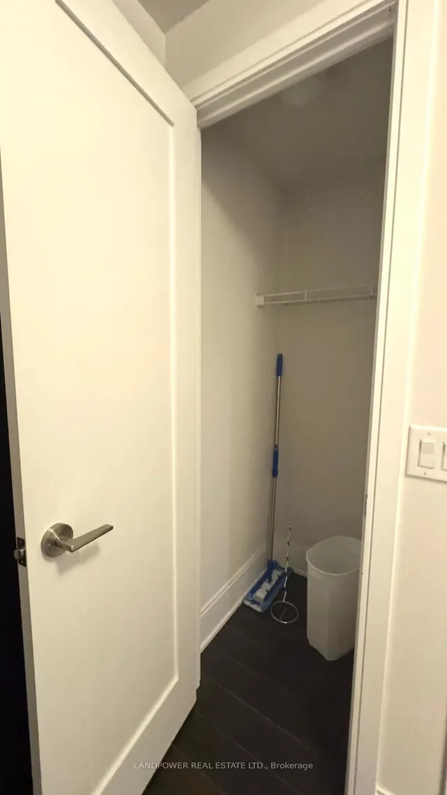 Additional image 12 of 70 Roehampton Ave Unit 1812