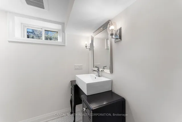 Additional image 32 of 19 Vanderbrent Cres