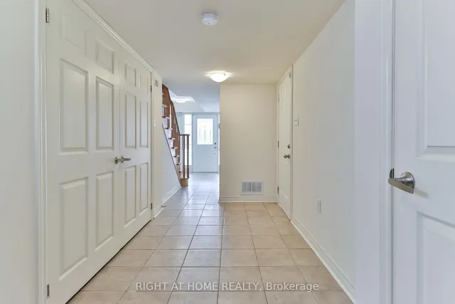 Additional image 25 of 72 Jeremiah Lane