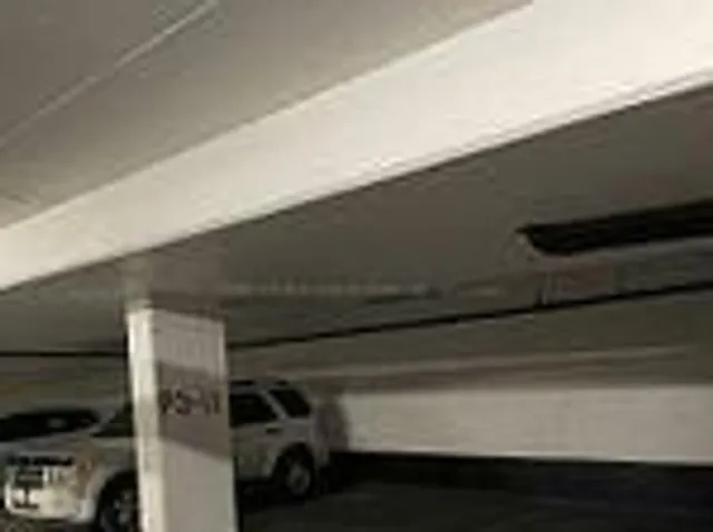 35 Hollywood Ave Unit 2015