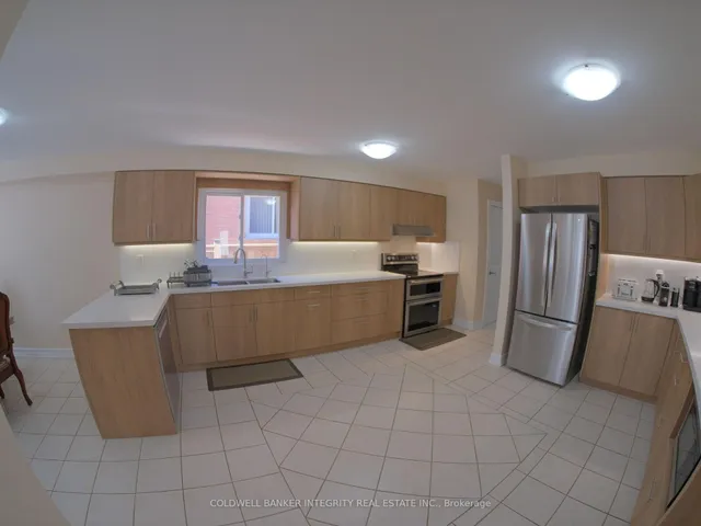 Additional image 36 of 2814 Guilford Cres