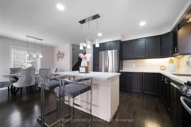 Additional image 7 of 6 Pompeii St