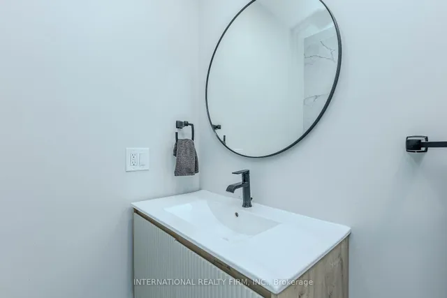 Additional image 28 of 1291 Consort Cres