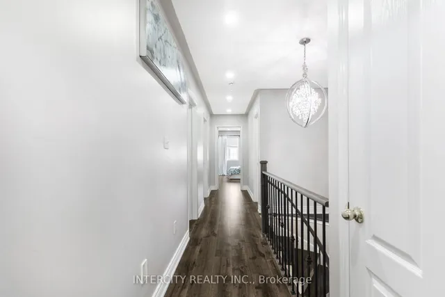 Additional image 19 of 54 Amethyst Circ