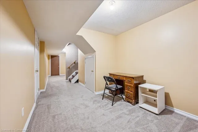 Additional image 12 of 519 Commonwealth Cres