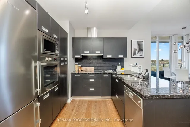 Additional image 7 of 88 Park Lawn Rd Unit 911