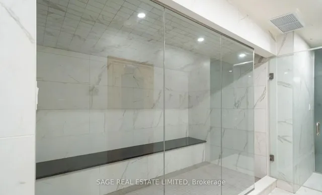 Additional image 29 of 801 King St Unit 420