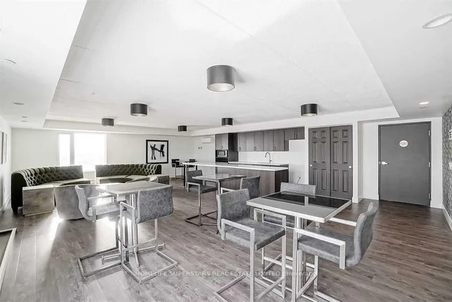 Additional image 31 of 716 Main St Unit 1006