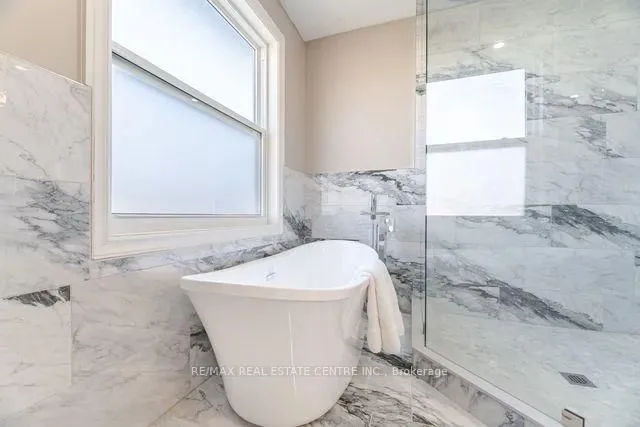 Additional image 23 of 643 Hamilton Cres