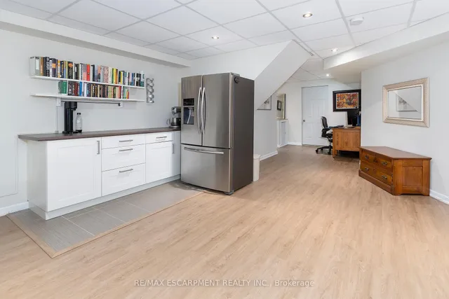 Additional image 23 of 537 VALRIDGE Dr