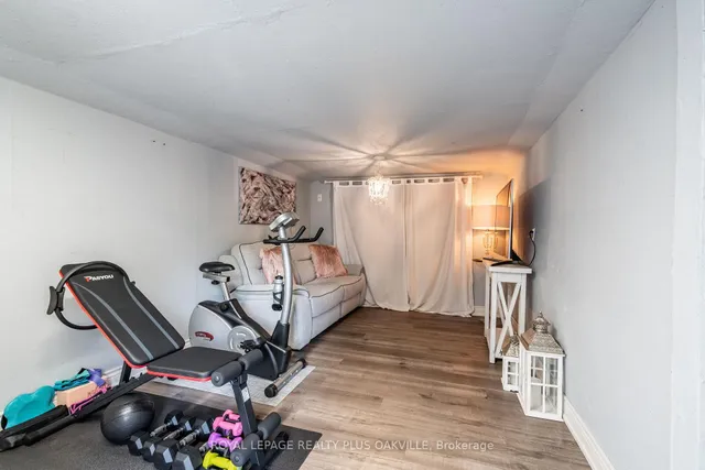 Additional image 35 of 548 Regina Dr