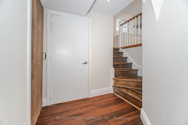 Additional image 37 of 2 Ferndale Cres