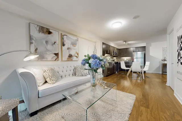 Additional image 4 of 33 Bay St Unit 813