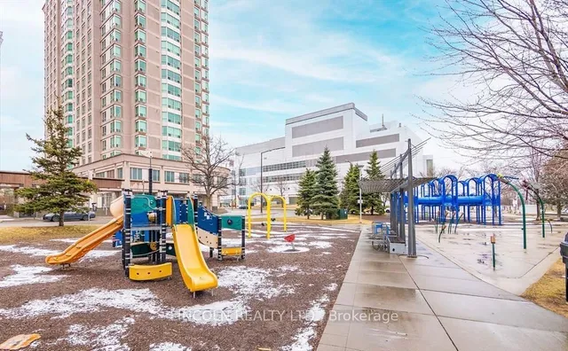 Additional image 34 of 36 Lee Centre Dr Unit 815