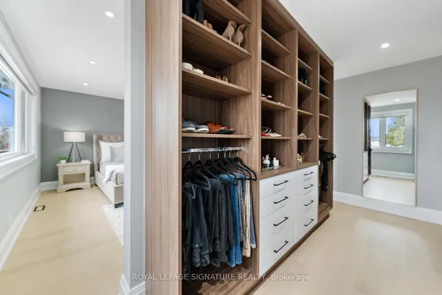 Additional image 22 of 25 Elmont Dr