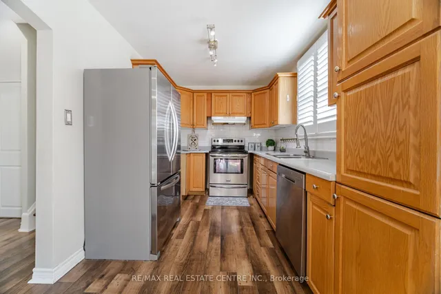 Additional image 10 of 32 East 44th St