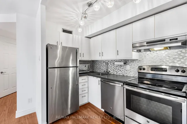 Additional image 16 of 55 Centre Ave Unit 1607