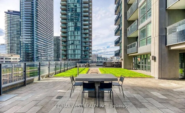 Additional image 25 of 295 Adelaide St Unit 802