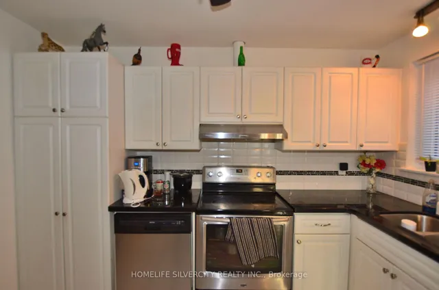 Additional image 17 of 35 Geneva Cres